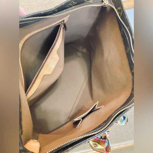 Louis Vuitton Cabas Mezzo - Picture 13 of 16